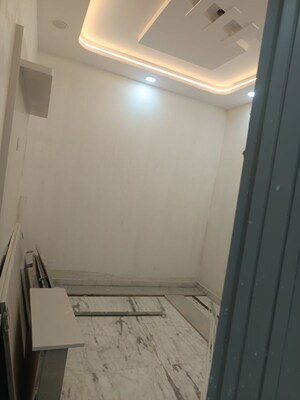 Bathroom in 2 BHK Builder Floor at Rohini Sector 11 – for Rent