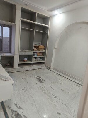 Room in 2 BHK Builder Floor at Rohini Sector 11 – for Rent
