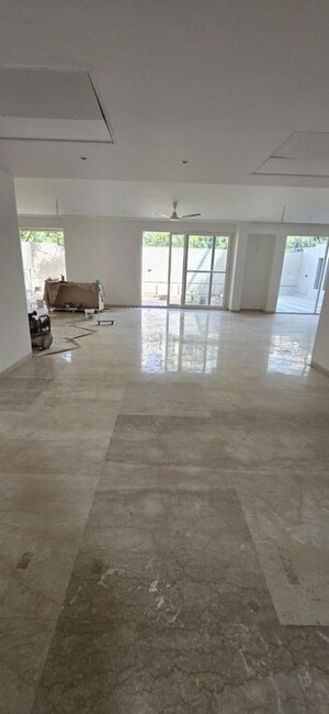 3 BHK Apartment For Sale in TREVOC Royal Residences, Sector 56