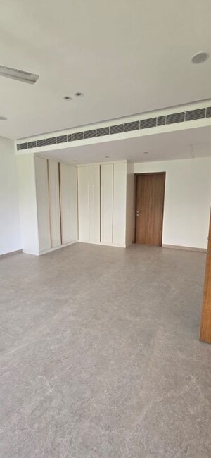 Room in 3 BHK Apartment at TREVOC Royal Residences, Sector 56 – for Sale
