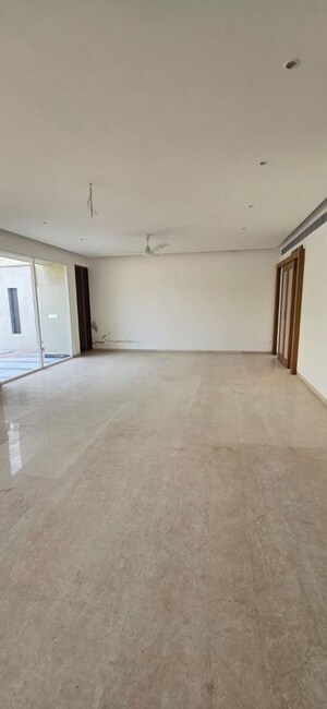 4 BHK Apartment For Sale in TREVOC Royal Residences, Sector 56