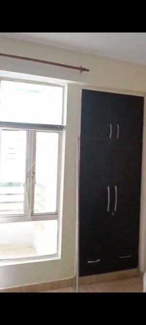 Room in 2 BHK Apartment at Meenal Balmukund Residency, Raj Nagar Extension – for Rent