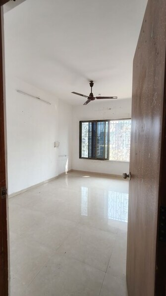 2 BHK Apartment For Sale in Serenity Complex in Andheri West, Mumbai