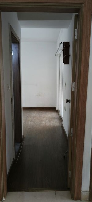  2.5 BHK Apartment at ATS Happy Trails, Sector 10 Greater Noida – for Rent
