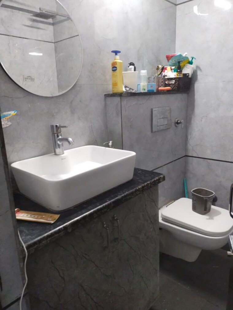 Bathroom, paschim vihar 4 Bedroom 1600 Sq.Ft. Apartment In Paschim Vihar Delhi 10778525