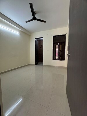 Room in 2 BHK Builder Floor at Chattarpur – for Rent