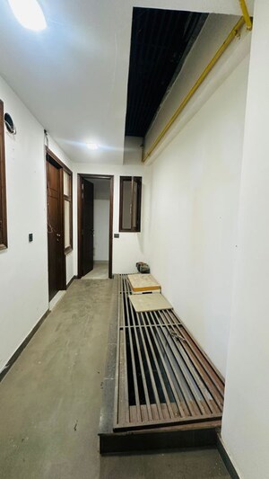 Building Lobby in 3 BHK Builder Floor at Saket – for Rent