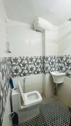 Team Area in 3 BHK Builder Floor at Saket – for Rent