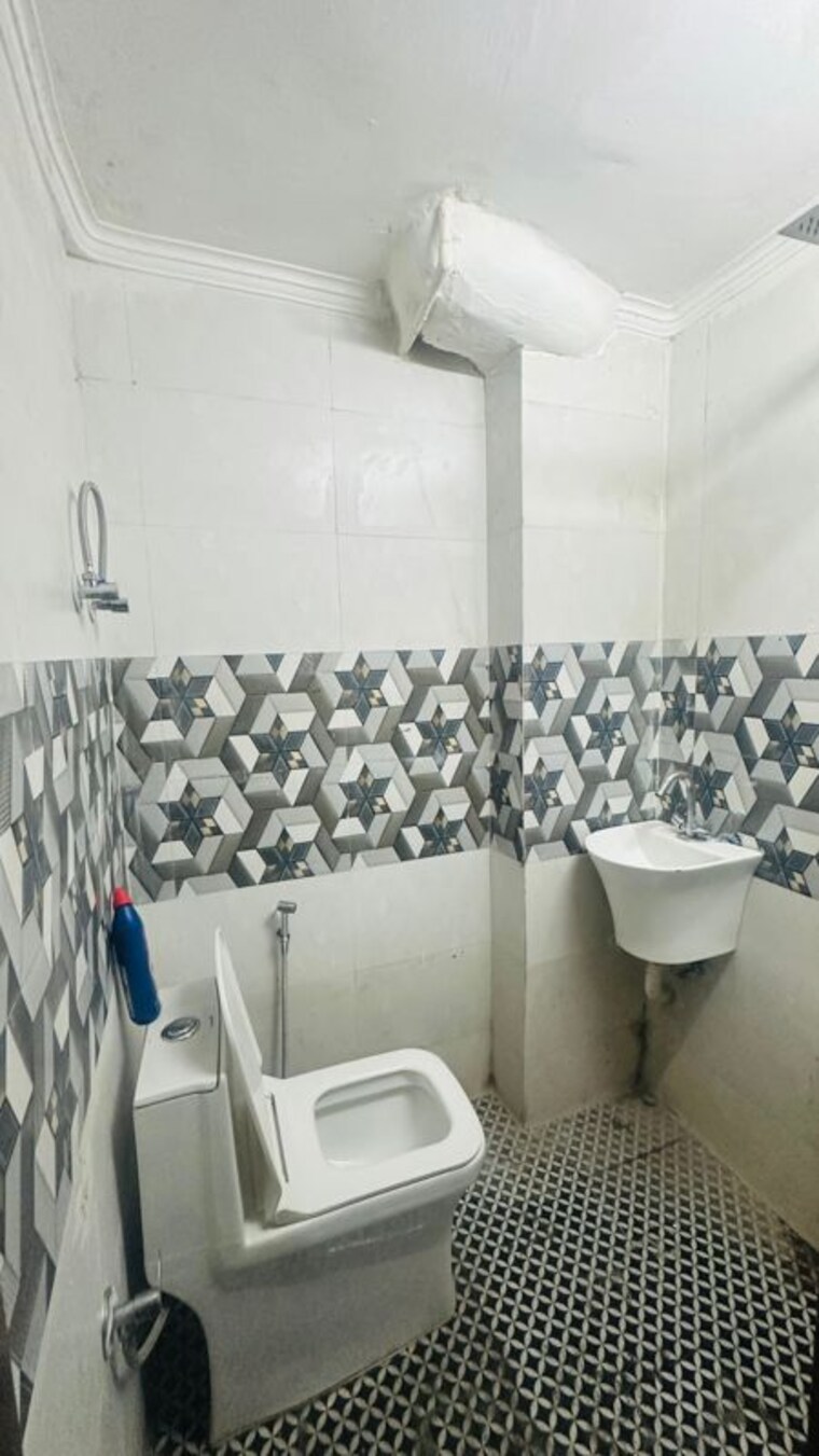 Team Area, saket 3 Bedroom 1500 Sq.Ft. Builder Floor In Saket Delhi 10782667
