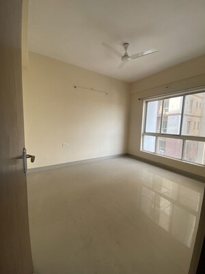 Room in 3 BHK Apartment at Unimark Springfield, Rajarhat Gopalpur – for Sale