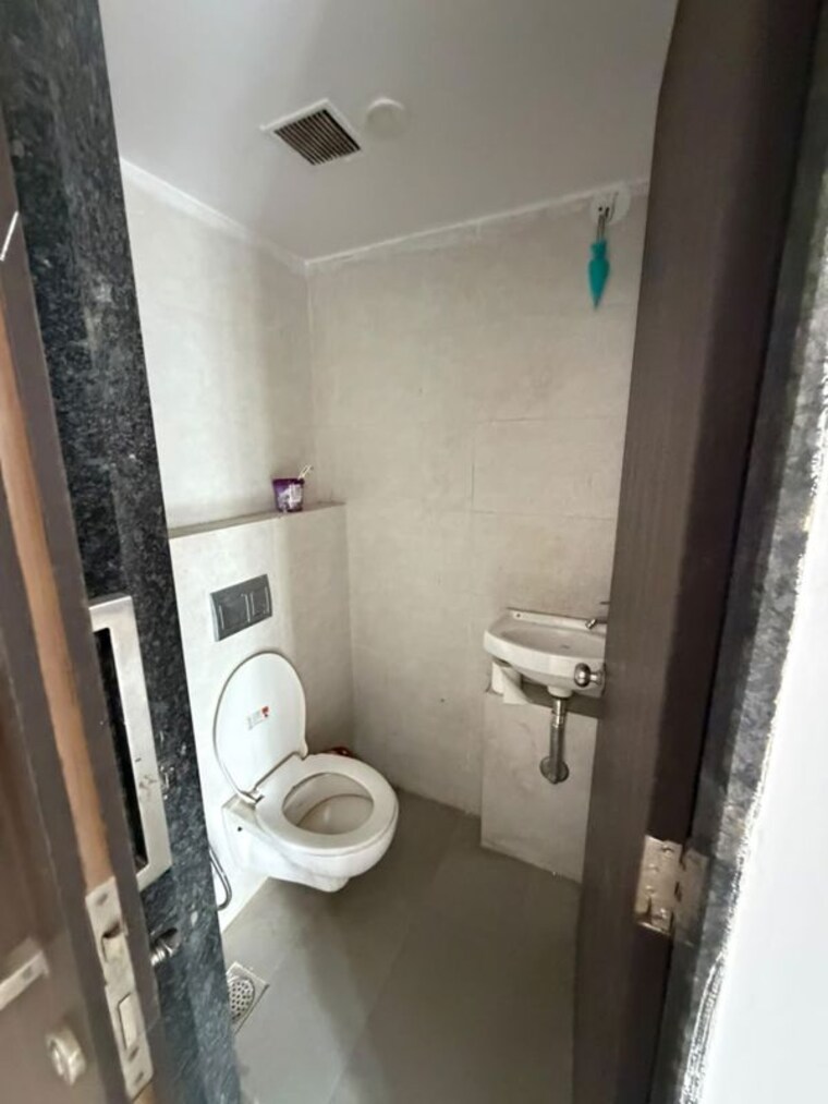 Bathroom, lodha-crown-quality-homes 1 Bedroom 354 Sq.Ft. Apartment In Majiwada Thane 10782688