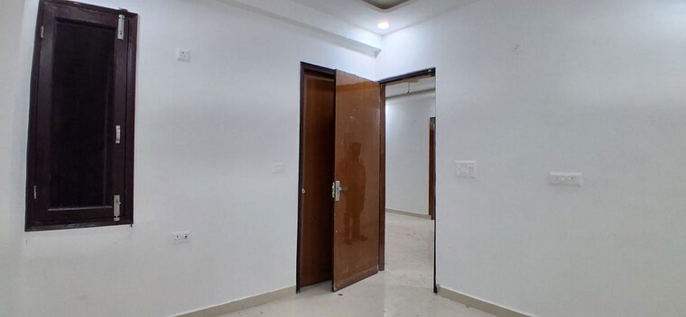 Room, crystal-apartments-noida 2 Bedroom 1050 Sq.Ft. Builder Floor In Sector 73 Noida 10782685