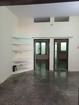 Hall in 2 BHK Independent House at Mahmoorganj – for Rent