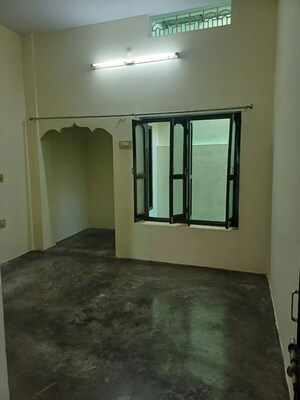 2 BHK Independent House For Rent in Mahmoorganj