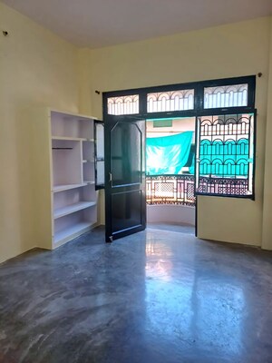 Room in 2 BHK Independent House at Mahmoorganj – for Rent