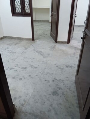Room in 2 BHK Builder Floor at Neb Sarai – for Rent