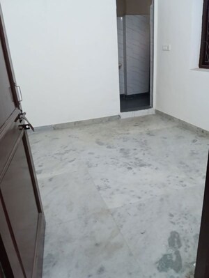 Room in 2 BHK Builder Floor at Neb Sarai – for Rent