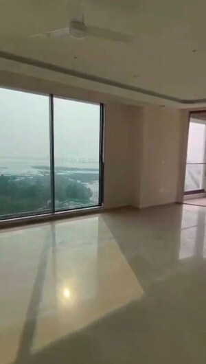 Living Room in 3 BHK Apartment at Kismat Apartment, Bandra West – for Rent