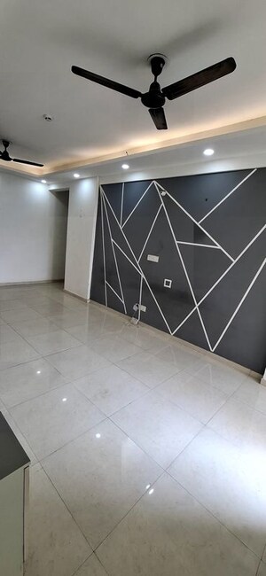Room in 2 BHK Apartment at Signature Global The Millennia, Sector 37d – for Rent
