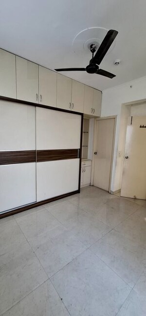 Room in 2 BHK Apartment at Signature Global The Millennia, Sector 37d – for Rent