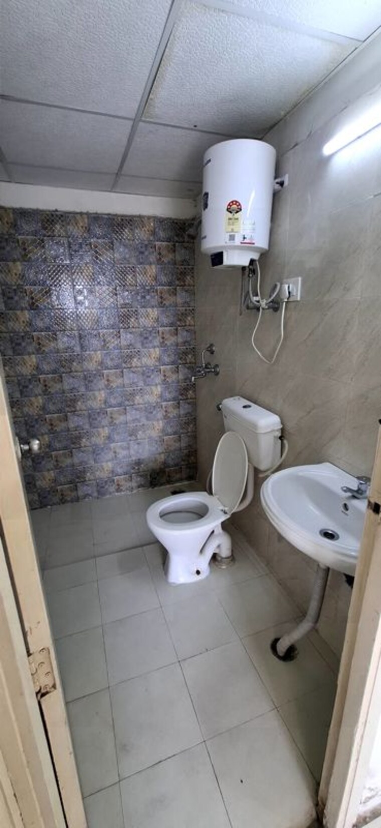 Bathroom, signature-global-the-millennia 2 Bedroom 800 Sq.Ft. Apartment In Sector 37d Gurgaon 10782710