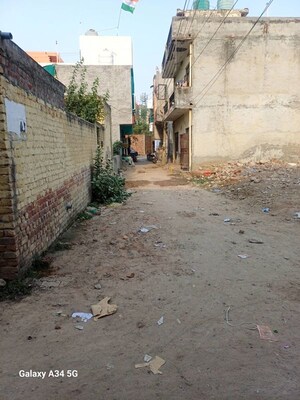   Plot at Dalelpur Village – for Sale