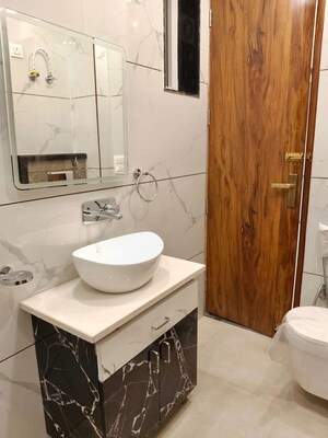 Bathroom in  Builder Floor at BPTP District Phase 2, Sector 84 – for Sale