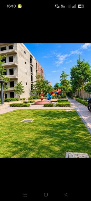  Builder Floor – Garden View at BPTP District Phase 2, Sector 84 - for Sale