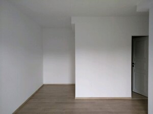 Room in 3 BHK Apartment at Kanakia Paris, Bandra East – for Rent