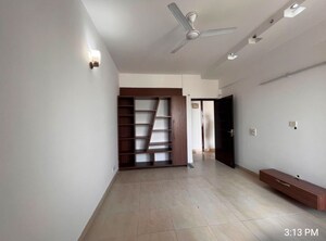 Room in 4 BHK Villa at Parsvnath Exotica, Sector 53 – for Rent