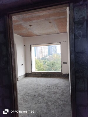 Room in 1 BHK Apartment at MDM Maestro, Andheri West – for Sale