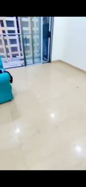 Room in 2 BHK Apartment at HDIL Metropolis Residences, Andheri West – for Rent