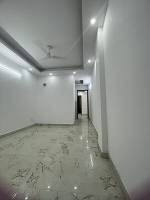 2 BHK Builder Floor For Rent in Saket