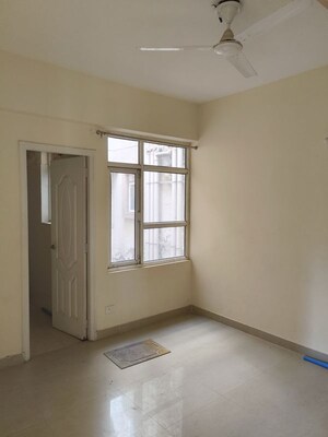 Room in 2 BHK Apartment at Shree Vardhman Mantra, Sector 67 – for Rent