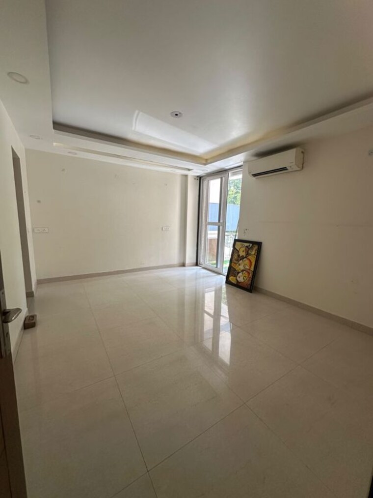 Room, sector 23 3 Bedroom 1600 Sq.Ft. Builder Floor In Sector 23 Gurgaon 10782811