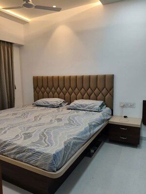 Bedroom in 3 BHK Apartment at Dadar West – for Rent