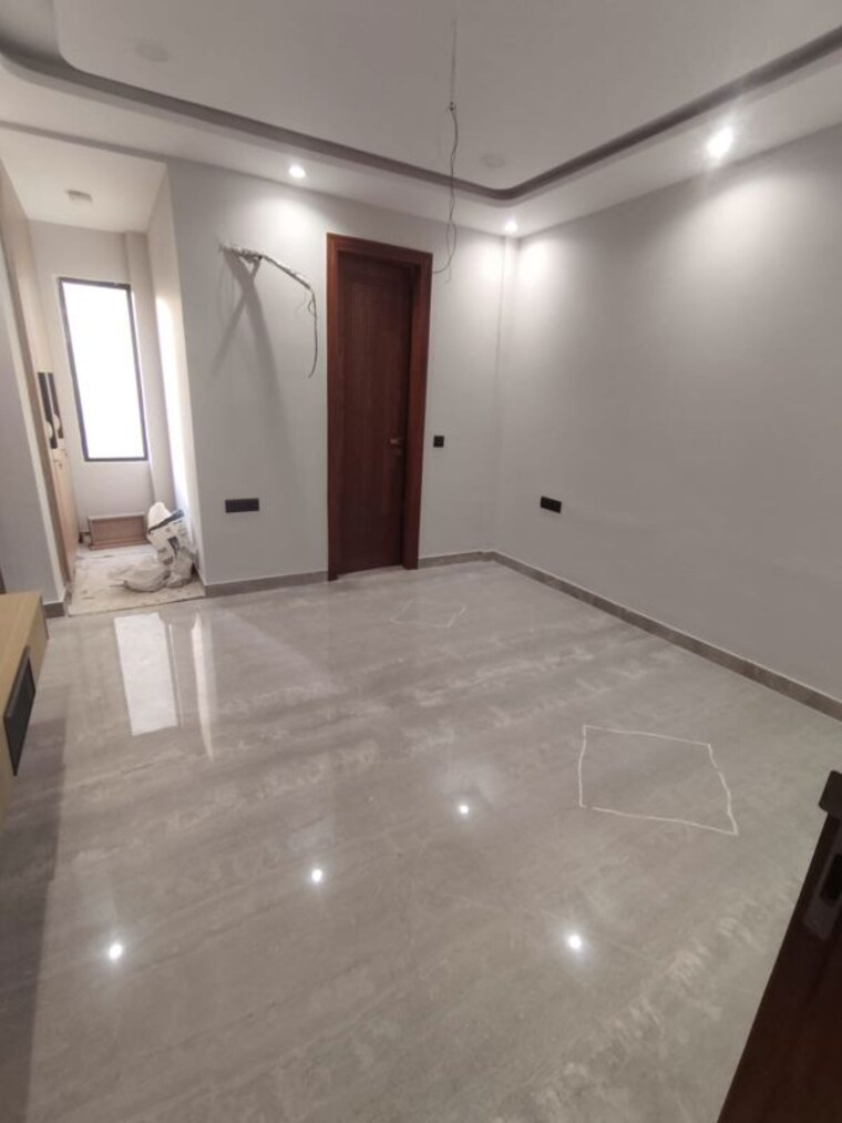 Room, paschim vihar 3 Bedroom 200 Sq.Yd. Builder Floor In Paschim Vihar Delhi 10782817