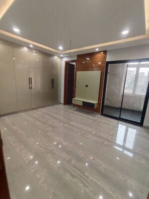 Room in 3 BHK Builder Floor at Paschim Vihar – for Sale