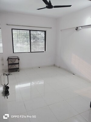 Room in 2 BHK Apartment at Trimurti Madhuban, Vishrantwadi – for Rent