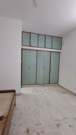 Bedroom in 2.5 BHK Apartment at Jayanagar – for Rent