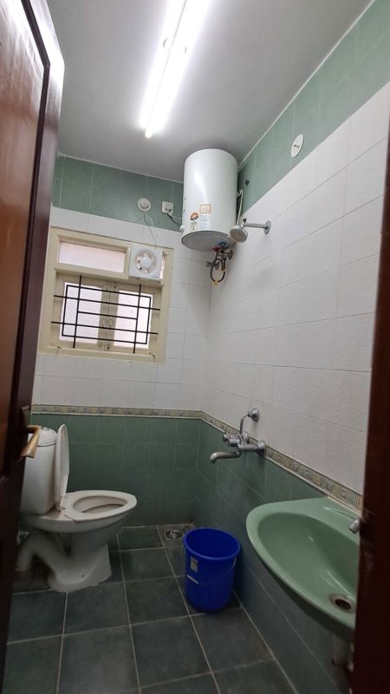 Bathroom, jayanagar 2.5 Bedroom 1200 Sq.Ft. Apartment In Jayanagar Bangalore 10782829