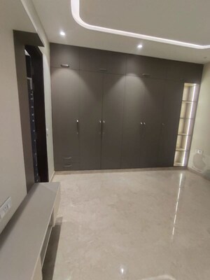 Room in 3 BHK Builder Floor at Paschim Vihar – for Sale