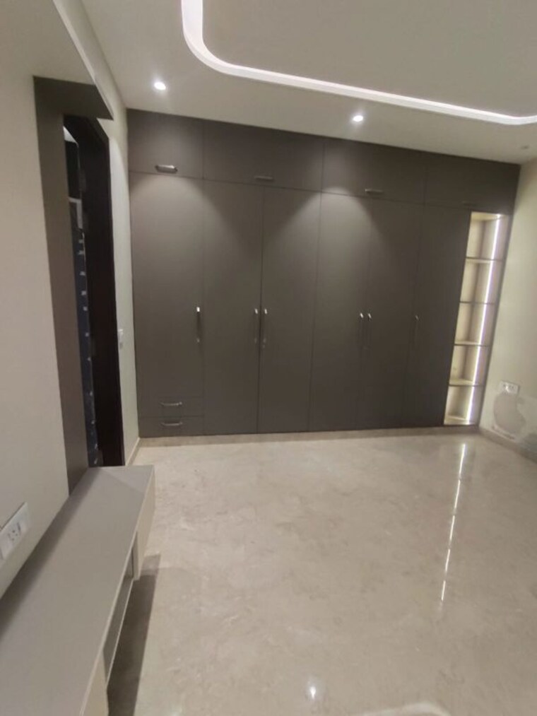 Room, paschim vihar 3 Bedroom 200 Sq.Yd. Builder Floor In Paschim Vihar Delhi 10782836