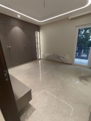 Room in 3 BHK Builder Floor at Paschim Vihar – for Sale