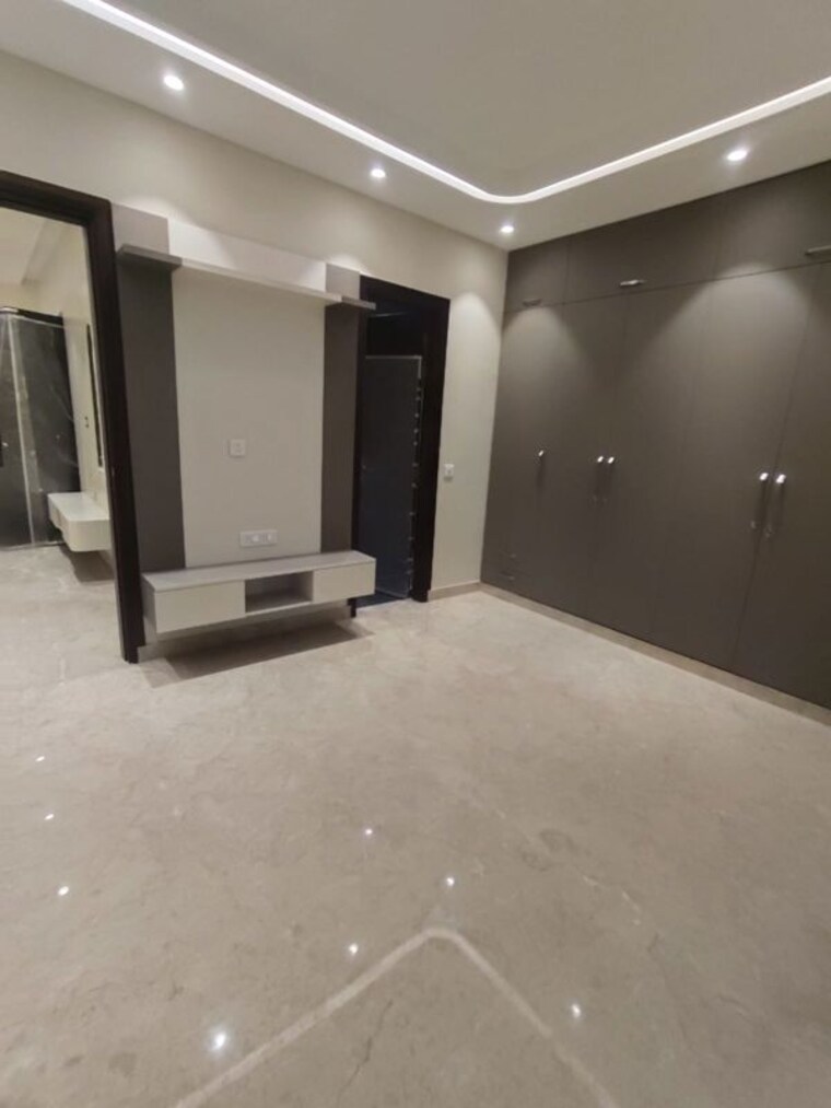 Room, paschim vihar 3 Bedroom 200 Sq.Yd. Builder Floor In Paschim Vihar Delhi 10782836