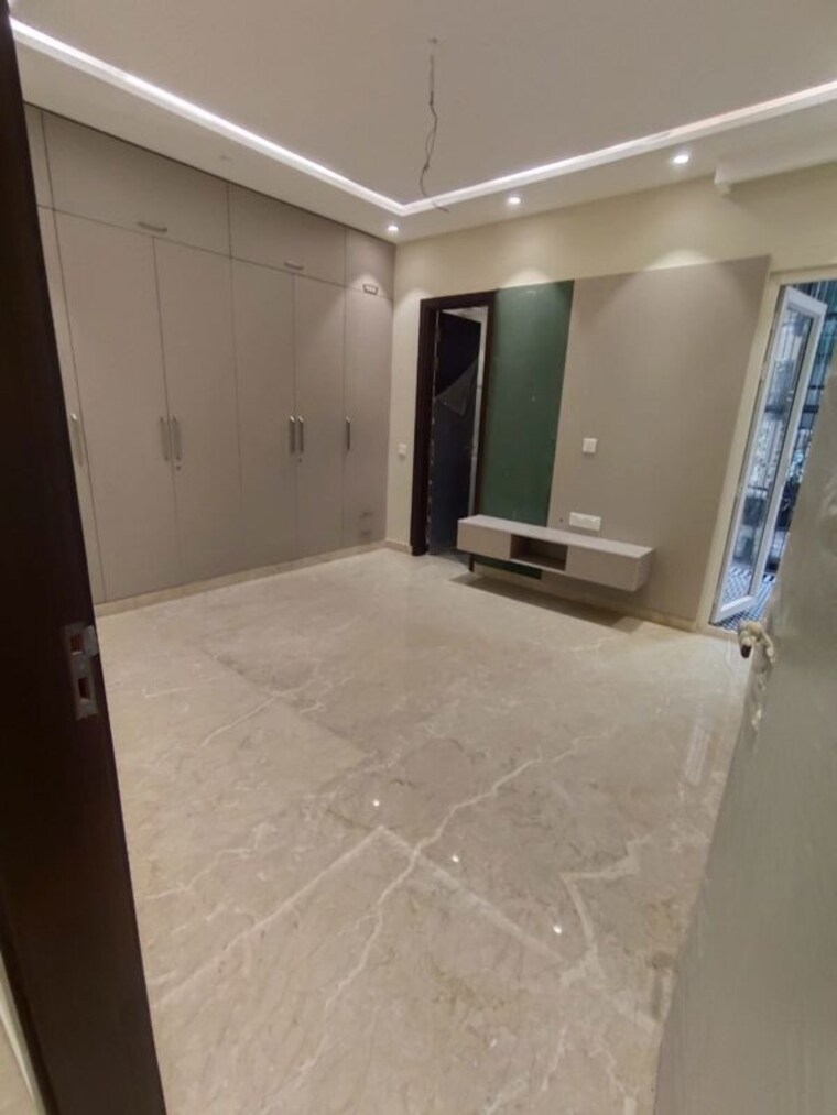 Room, paschim vihar 3 Bedroom 200 Sq.Yd. Builder Floor In Paschim Vihar Delhi 10782836