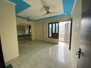 Room in 4 BHK Builder Floor at Sector 23 – for Rent