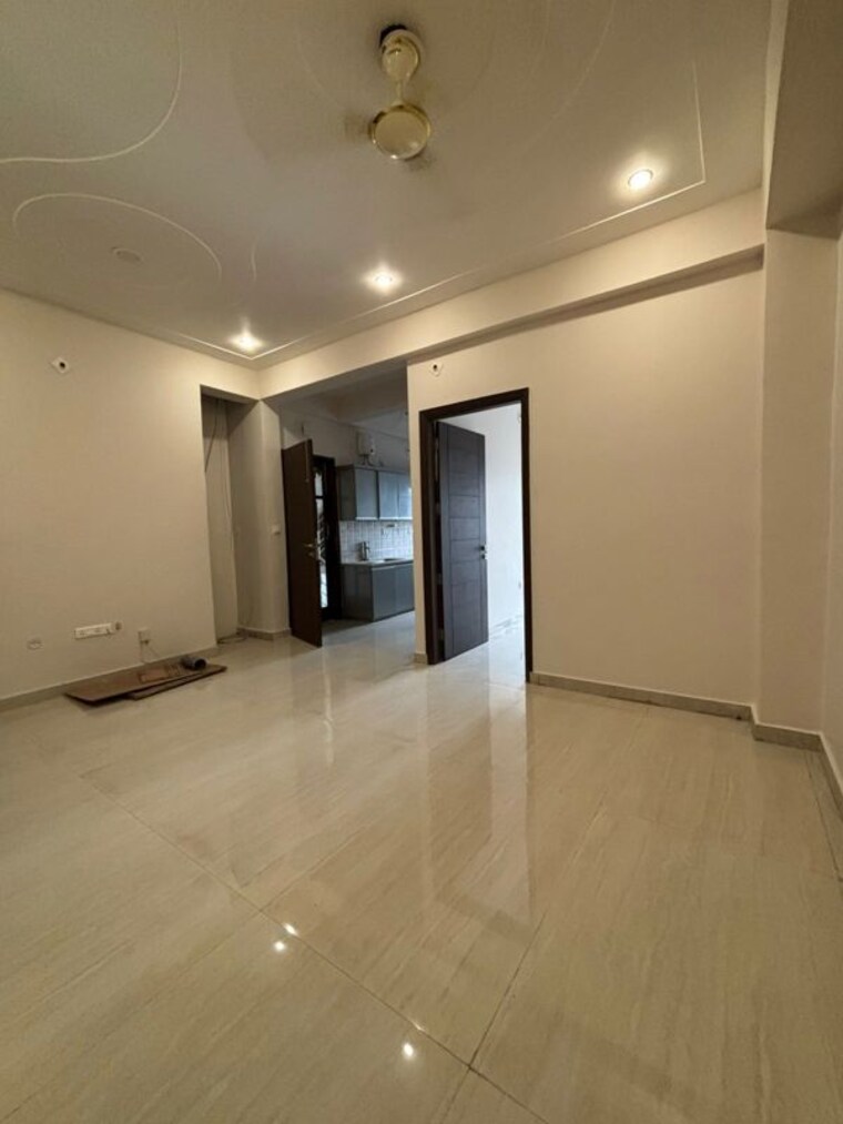 Room, sector 23 4 Bedroom 2000 Sq.Ft. Builder Floor In Sector 23 Gurgaon 10782838