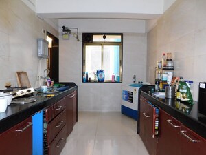 Kitchen in 2.5 BHK Apartment at Sindhi Society, Chembur – for Rent
