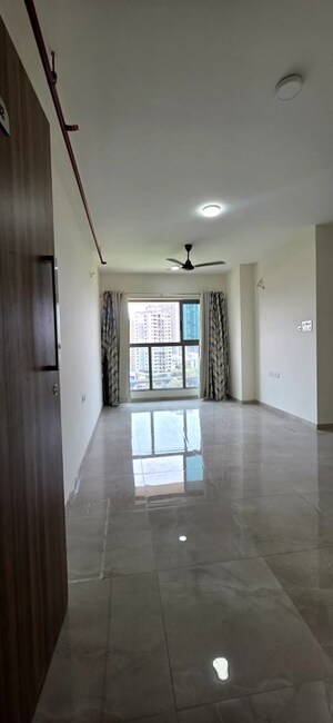 2 BHK Apartment For Rent in Sheth Irene, Malad West
